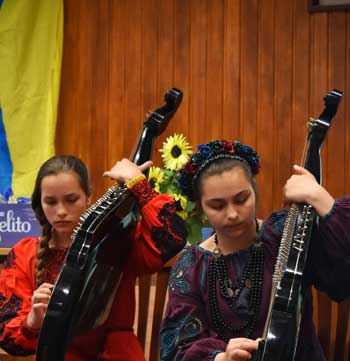 Sisters Solomiia and Sofia Petrovska played the bandura at a reception marketing Ukraine Independence Day.