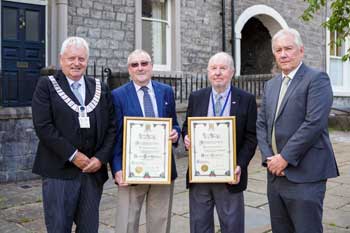 Presentation of honorary aldermen