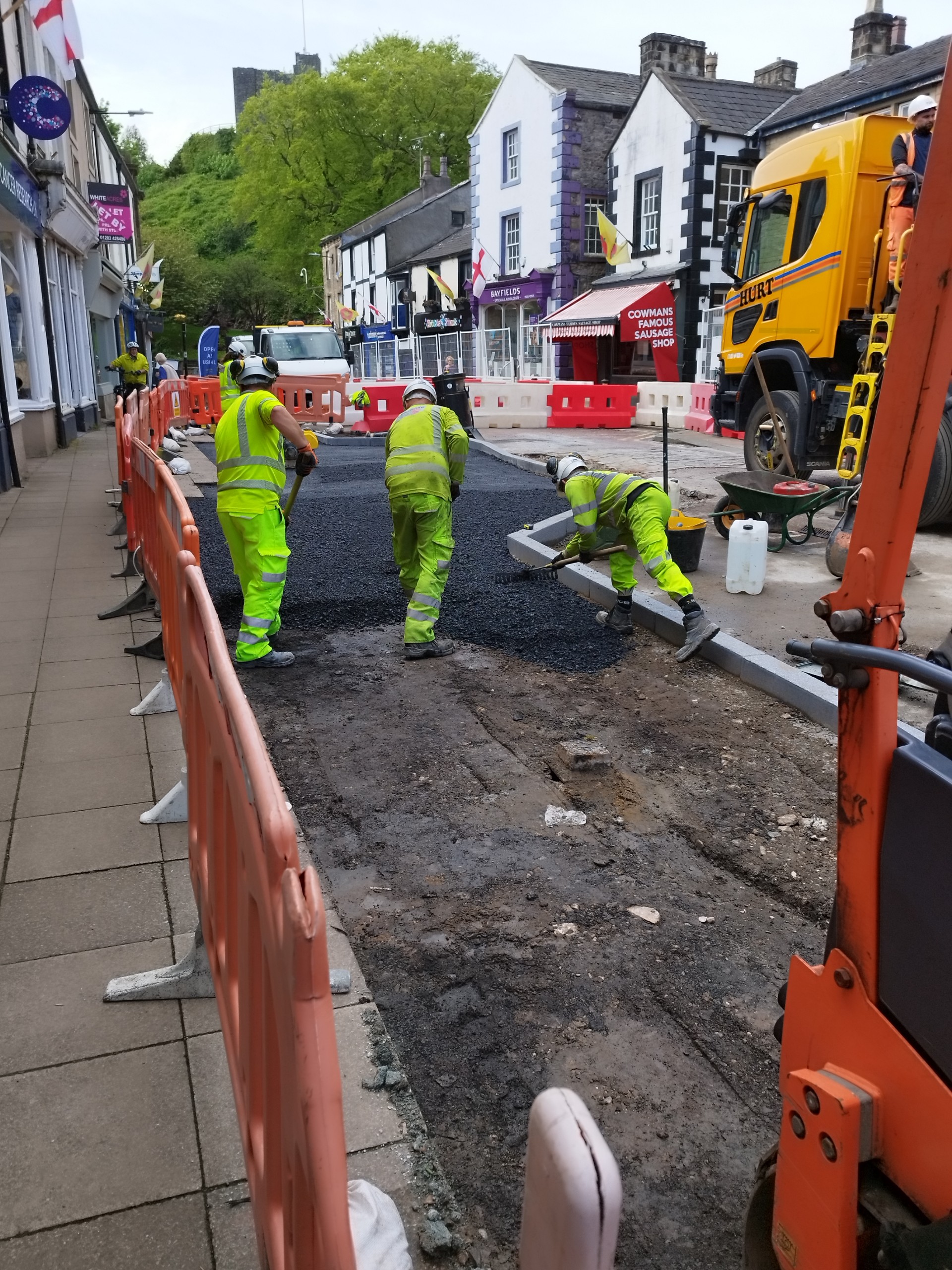 Castle street - laying tarmac from Banana News